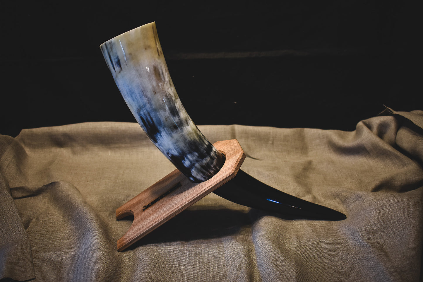 Drinking Horn Stand